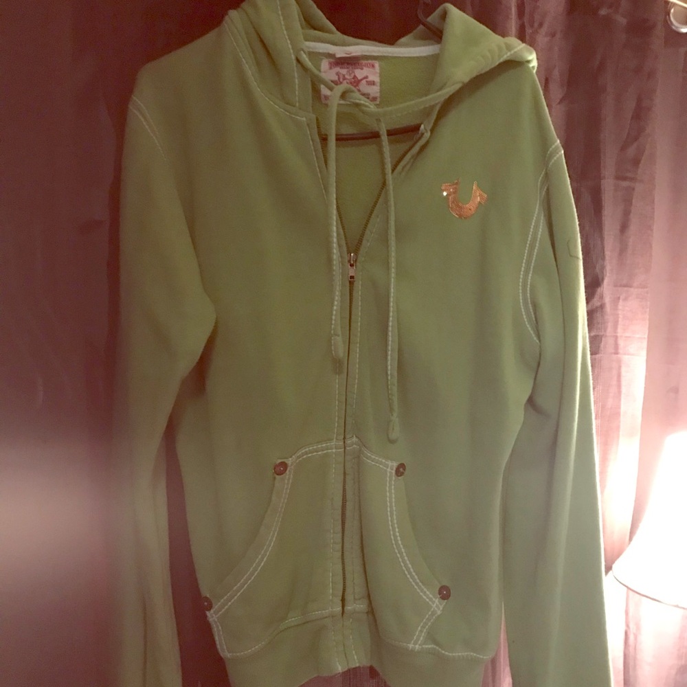 Yes I’m selling a real nice True Religion Hoodie.